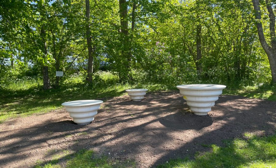 Nya minnesplatsen på Suderbys Herrgård